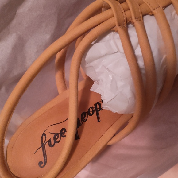 Free people sandals - Picture 2 of 5